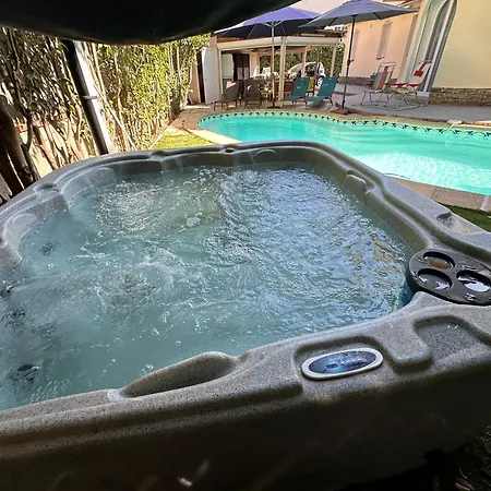 Jolie Piscine Climatise 8 Pers Proche Centre-ville *
