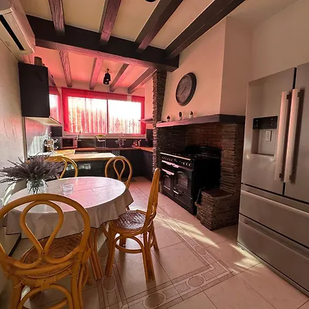 Jolie Piscine Climatise 6 Pers Proche Centre-ville