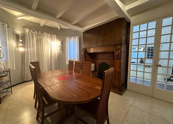 Jolie Piscine Climatise 6 Pers Proche Centre-ville