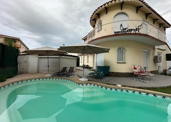 Jolie Piscine Climatise 6 Pers Proche Centre-ville *