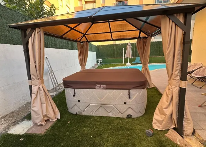 Jolie Piscine Climatise 6 Pers Proche Centre-ville Villa *